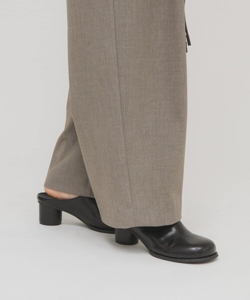 KBF（ケイビーエフ）の「プランプトゥサボミュール（サンダル・レディース・BLACK/DENIM・36/37/38）」の7枚目の写真