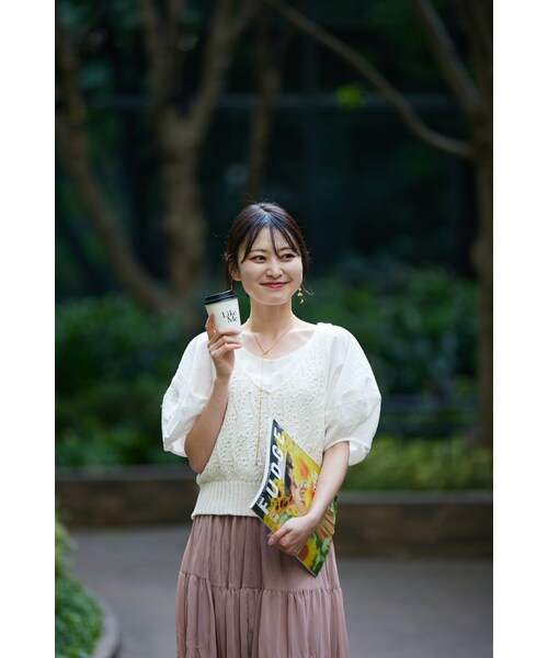 neam(ニーム)の「puff sleeve linen tops(シャツ/ブラウス・レディース・ブラウン/ホワイト・free)」の2枚目の写真