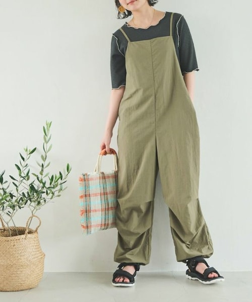 Crisp（クリスプ）の「ナイロンキャミサロペット[c2R3259]（サロペット/オーバーオール・レディース・ブラック/カーキ・FREE）」の2枚目の写真