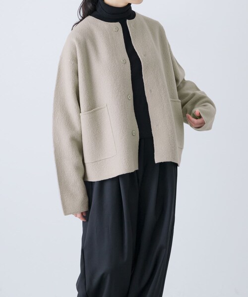 かぐれ（カグレ）の「圧縮ウールショートジャケット（ノーカラージャケット・レディース・GREGE/BLACK・Free）」の3枚目の写真