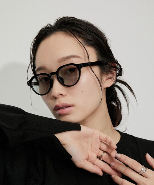 ADAM ET ROPE'（アダムエロペ）の「【WEB限定】・【定番人気】クラウンパントサングラス（サングラス・レディース・ブラック/キナリ・F）」の3枚目の写真