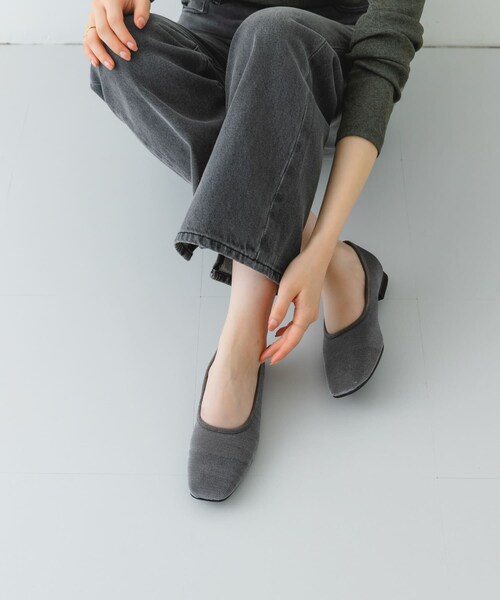 RODE SKO（ロデスコ）の「『MADE IN JAPAN』スクエアベロアメッシュフラット（バレエシューズ・レディース・BLACK/BEIGE/GRAY・36/37/38）」の2枚目の写真