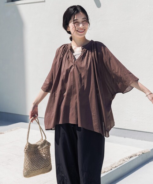 URBAN RESEARCH DOORS(アーバンリサーチドアーズ)の「コットンボイルロールアップスリーブブラウス(シャツ/ブラウス・レディース・ORANGE/BROWN/GREEN/NAVY・Free)」の7枚目の写真