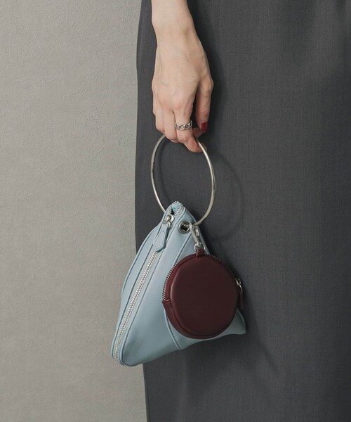 SENSE OF PLACE by URBAN RESEARCH（センスオブプレイスバイアーバンリサーチ）の「フープハンドルバッグ（ハンドバッグ・レディース・L.BLUE/BLACK/CAMEL・one）」の5枚目の写真