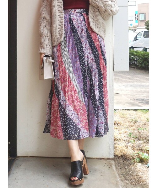 パッチワークフラワープリーツスカート