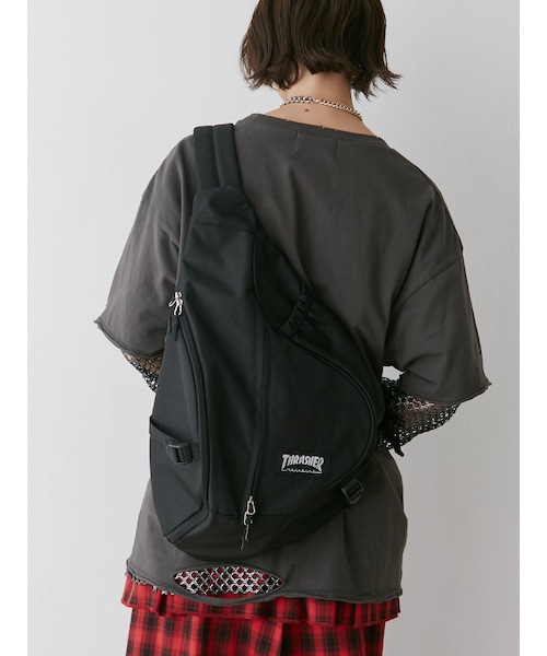 jouetie（ジュエティ）の「【別注】THRASHER クロスボディBAG（ボディバッグ/ウエストポーチ・レディース・ホワイト/ブラック/ピンク/ブルー/ベージュ・F）」の20枚目の写真