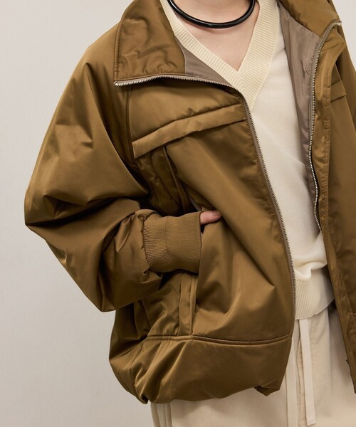 ADAM ET ROPE'(アダムエロペ)の「【WEB限定】・【定番】スタンドカラーフライトジャケット(その他アウター・レディース・ブラック/ブラウン/キャメル・F)」の16枚目の写真