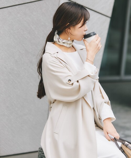 URBAN RESEARCH ROSSO（アーバンリサーチロッソ）の「撥水 ロングガウンコート（ステンカラーコート・レディース・ECRU/BEIGE・36/38）」の8枚目の写真