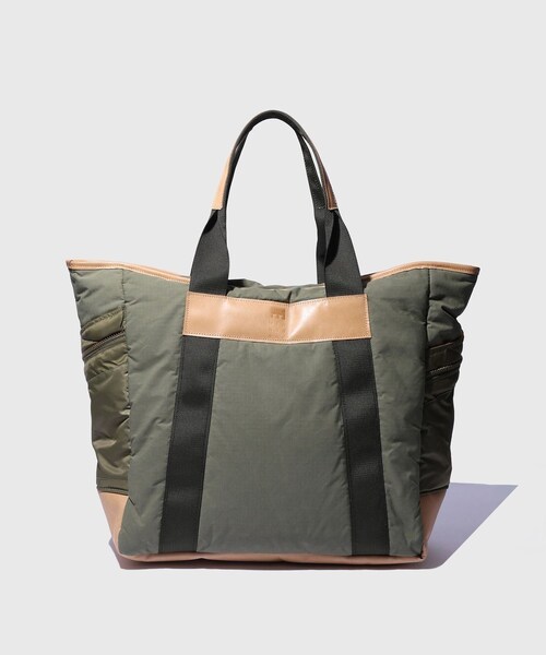 ADAM ET ROPE'（アダムエロペ）の「【MINNESSAK/ミネサック】Tote（トートバッグ・メンズ・ブラック/オリーブ・F）」の3枚目の写真