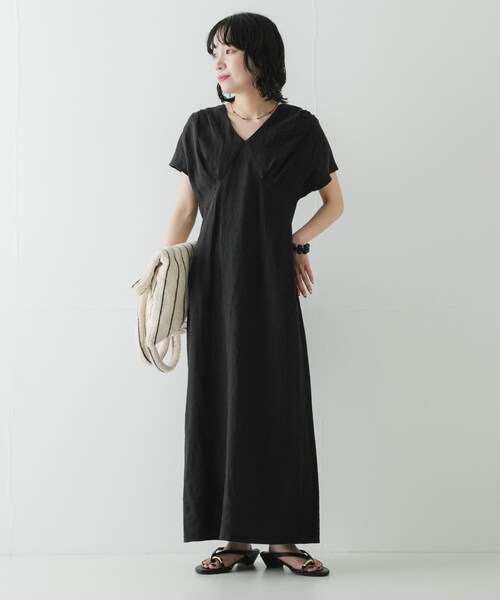 URBAN RESEARCH(アーバンリサーチ)の「フレンチスリーブリネンワンピース(ワンピース・レディース・BEIGE DOT/BEIGE/BLACK・36/38)」の11枚目の写真