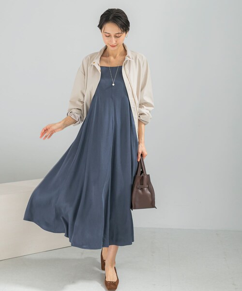 URBAN RESEARCH ROSSO（アーバンリサーチロッソ）の「2WAYキュプラ混キャミワンピース（ワンピース・レディース・LIGHTBEIGE/BLUE/BLACK・Free）」の21枚目の写真