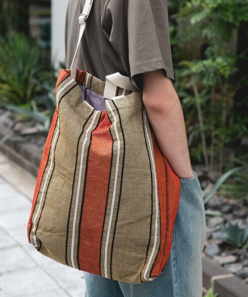 URBAN RESEARCH DOORS（アーバンリサーチドアーズ）の「2WAYストライプトートバッグ（トートバッグ・メンズ・GREEN/L.BLUE/ORANGE・-）」の3枚目の写真