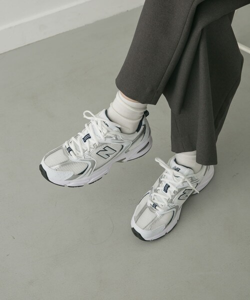 URBAN RESEARCH DOORS(アーバンリサーチドアーズ)の「NEW BALANCE MR530(スニーカー・レディース・WHITE/GRAY・23.5/24/24.5)」の8枚目の写真