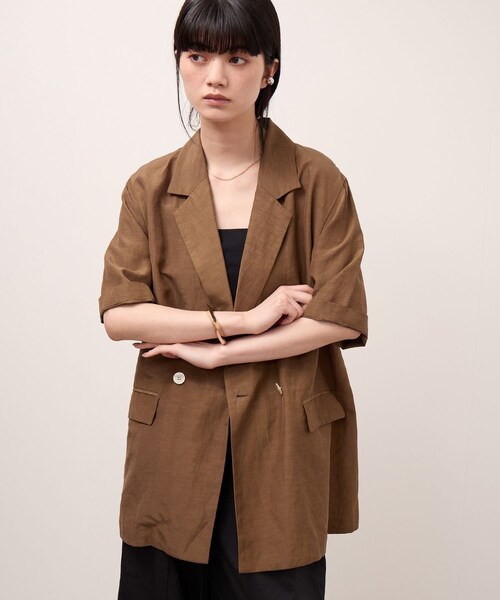 ADAM ET ROPE'（アダムエロペ）の「キュプラリネンMIXハーフスリーブジャケット（テーラードジャケット・レディース・ブラック/キャメル・36/38）」の10枚目の写真