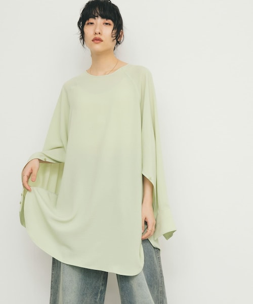 KBF（ケイビーエフ）の「2WAYスリットスリーブチュニック（チュニック・レディース・BLACK/OFF/L.GREEN・one）」の3枚目の写真