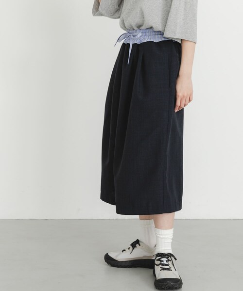EKAL（エカル）の「『UR TECH DRYLUXE』ハイツイストワイドバミューダパンツ（その他パンツ・レディース・グレー/ネイビー/ブルーグレー・One）」の19枚目の写真