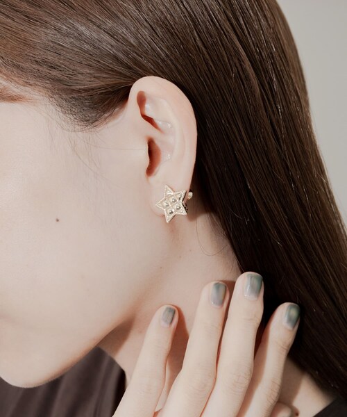 SMELLY（スメリー）の「メタルスターイヤリング（イヤリング・レディース・GLD・-）」の6枚目の写真