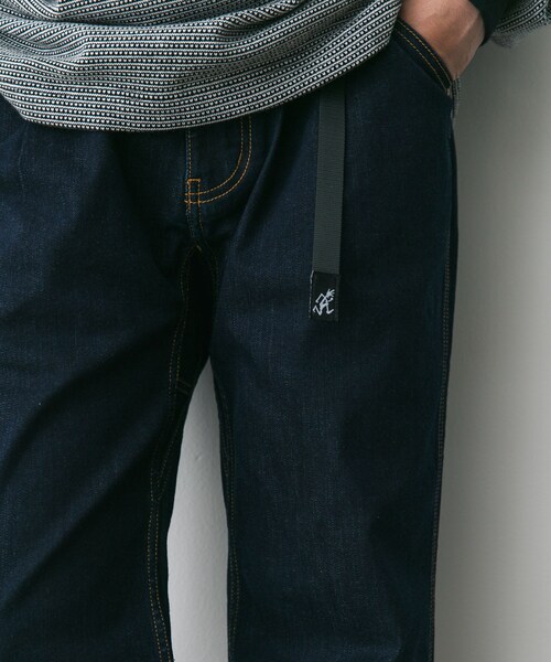 URBAN RESEARCH DOORS（アーバンリサーチドアーズ）の「『別注』Gramicci　Mountain Tuck Pants（デニムパンツ・メンズ・O.W./Dark Used/MediumUsed・S/M/L）」の5枚目の写真