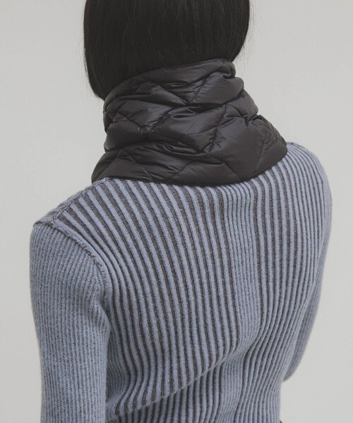 KBF（ケイビーエフ）の「TAION　CITY DOWN SCARF（マフラー・レディース・BLACK/G.BEIGE・One）」の7枚目の写真