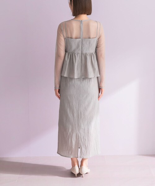 URBAN RESEARCH ROSSO（アーバンリサーチロッソ）の「kaene　レイヤードペプラムドレス（ワンピース・レディース・light gray/blue gray・S）」の4枚目の写真