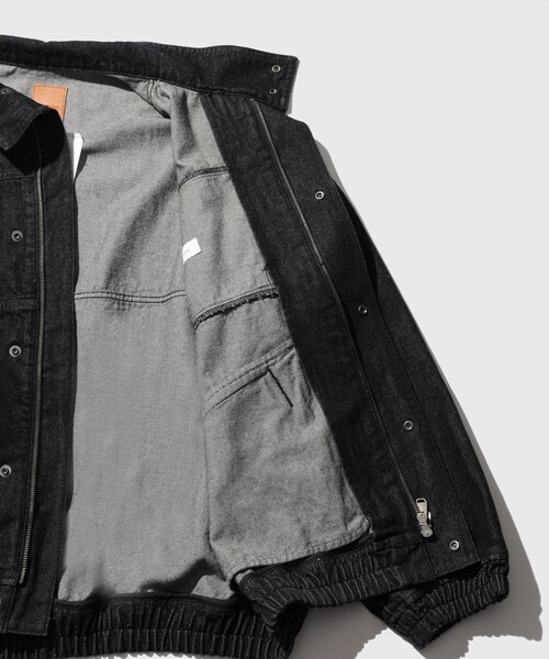 ADAM ET ROPE'(アダムエロペ)の「13oz デニムボマーブルゾン / ADAM ET ROPE' JEANS(ブルゾン・メンズ・ブラック系/ネイビー・L/M)」の19枚目の写真