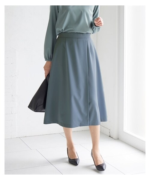 nissen（ニッセン）の「大きいサイズ こなれBEAUTYストレッチフレアスカート（ゆったりヒップ）（スカート・レディース・グレイッシュブルー/スモーキーグリーン/黒/ネイビー/オフホワイト・L/LL/3L/4L/5L/6L/8L/10L）」の20枚目の写真