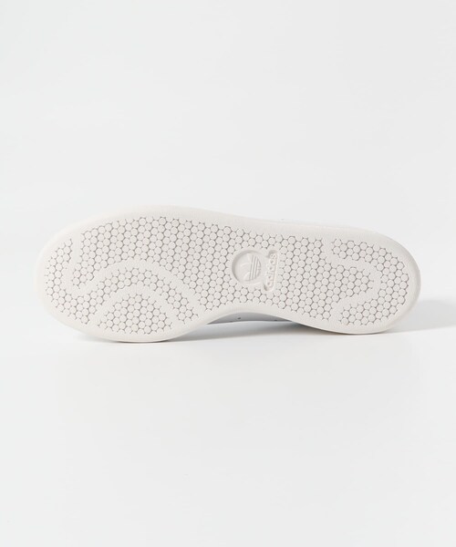 URBAN RESEARCH DOORS（アーバンリサーチドアーズ）の「adidas　STAN SMITH（スニーカー・メンズ・ホワイト/グレー・26/26.5/27/27.5/28）」の6枚目の写真