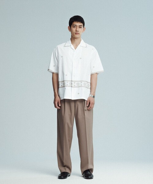 ADAM ET ROPE'（アダムエロペ）の「クロスステッチ ボックスシルエット オープンカラーシャツ（シャツ/ブラウス・メンズ・ブラック/ホワイト・L/M）」の15枚目の写真