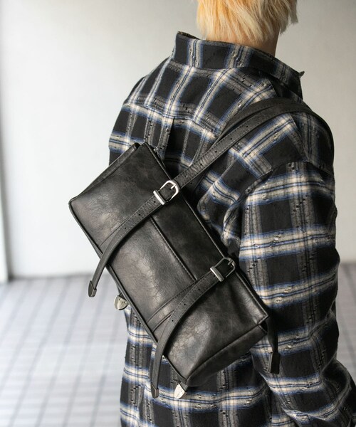 SENSE OF PLACE by URBAN RESEARCH（センスオブプレイスバイアーバンリサーチ）の「FLスクエアボストンバッグ（ボストンバッグ・メンズ・BLACK/GRAY/BROWN・one）」の6枚目の写真