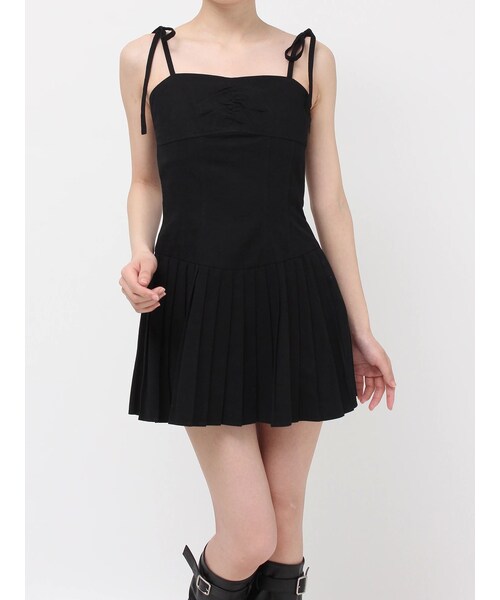 EVRIS（エヴリス）の「ショルダーリボンプリーツミニワンピース（ワンピース・レディース・ブラック/イエロー・S/M）」の4枚目の写真