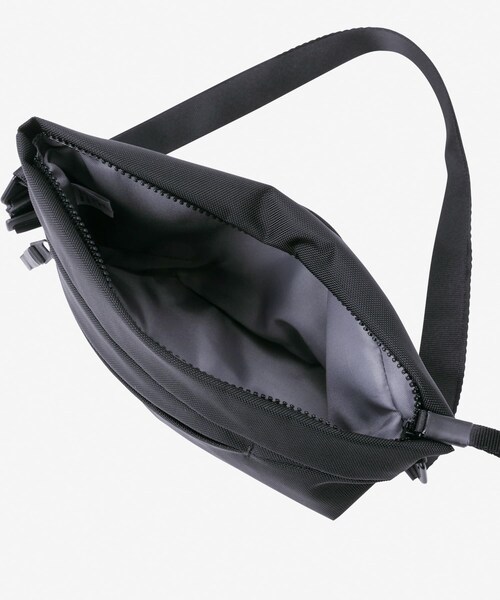 URBAN RESEARCH DOORS（アーバンリサーチドアーズ）の「THE NORTH FACE　PYRENEES SHOULDER S（ショルダーバッグ・メンズ・K/SO/SL・One）」の9枚目の写真