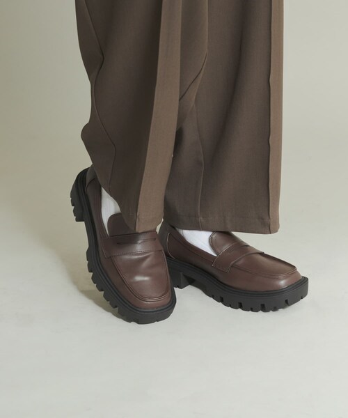 SENSE OF PLACE by URBAN RESEARCH(センスオブプレイスバイアーバンリサーチ)の「トラックソールコインローファー(ローファー・メンズ・BLACK/BROWN・26/27/28)」の19枚目の写真