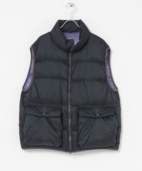 EKAL(エカル)の「TAION 別注ダウンベスト(ベスト・メンズ・DARK GREY/KHAKI・M/L)」の1枚目の写真