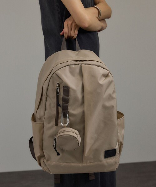 ADAM ET ROPE'(アダムエロペ)の「【WEB限定】ラウンドポーチ&エコバッグ付きリュック(バックパック/リュック・レディース・ブラック/グレー/グレー系・F)」の11枚目の写真