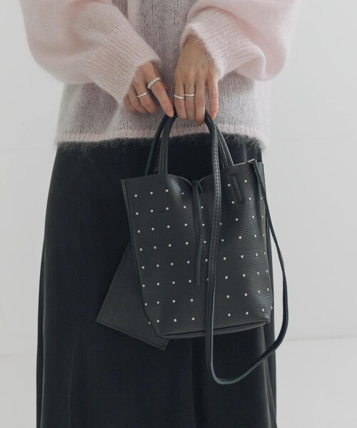 URBAN RESEARCH（アーバンリサーチ）の「スタッズミニトートバッグ（トートバッグ・レディース・BLACK/SILVER・-）」の17枚目の写真