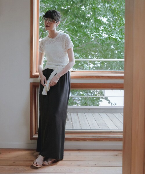 URBAN RESEARCH（アーバンリサーチ）の「キュプラレーヨンギャザーIラインスカート（スカート・レディース・BROWN/BEIGE・36/38）」の4枚目の写真