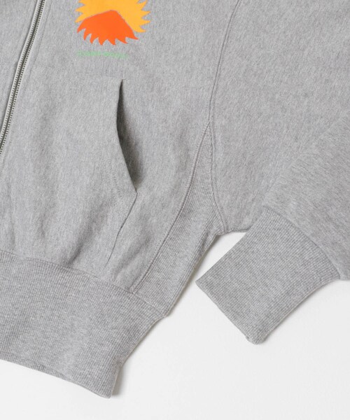 THE GOODLAND MARKET（ザグッドランドマーケット）の「PARKS PROJECT　Mt.FUJI No.4 ZipHoodie（パーカー・レディース・GRAY/PINK・FREE）」の12枚目の写真