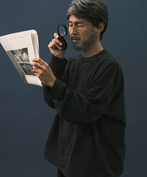 URBAN RESEARCH(アーバンリサーチ)の「Wide Dad BREEZY TECH LONG-SLEEVE T-SHIRTS(Tシャツ/カットソー・メンズ・D.NAVY/BLACK/CHARCOAL・1/2)」の2枚目の写真
