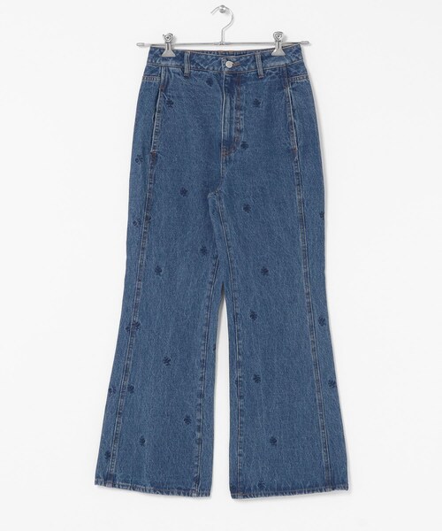 KBF（ケイビーエフ）の「シームポケットフレアデニム（デニムパンツ・レディース・L.BLUE/BLUE/L.BLUE刺繍/BLUE刺繍・36/38）」の21枚目の写真