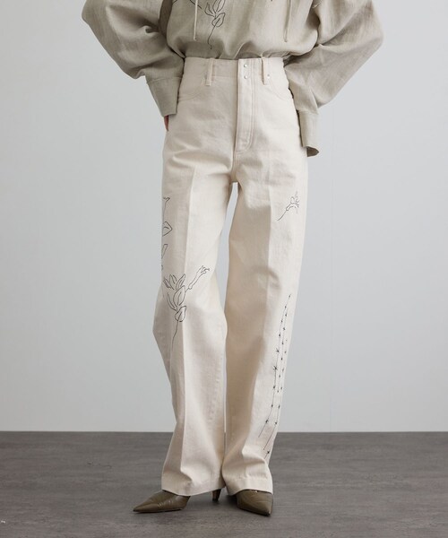 ADAM ET ROPE'（アダムエロペ）の「【J'aDoRe・一部店舗限定】【TANAKA（タナカ）】THE JEAN TROUSERS（デニムパンツ・レディース・ホワイト系・25/26/27/28）」の11枚目の写真