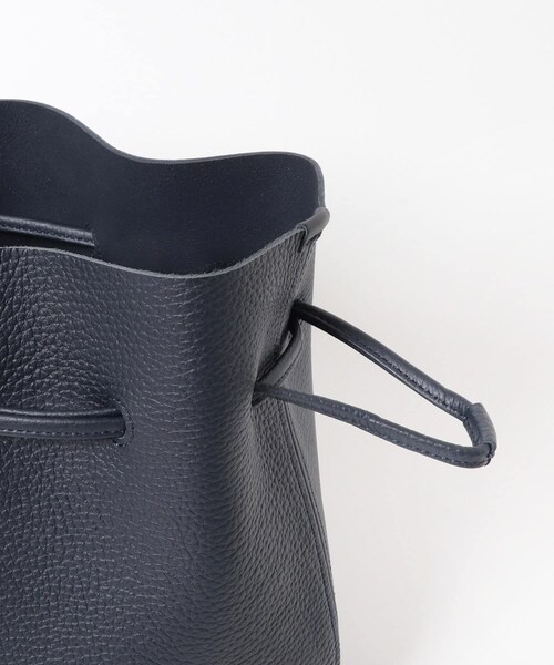 URBAN RESEARCH(アーバンリサーチ)の「Hender Scheme BUCKET BAG(その他雑貨・メンズ・Black/Dark Brown/Taupe/Navy・Free)」の16枚目の写真