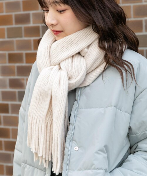 ITEMS URBANRESEARCH（アイテムズ アーバンリサーチ）の「グリッターソフトラッセルストール（マフラー・レディース・IVO/CHA/LVD・-）」の5枚目の写真