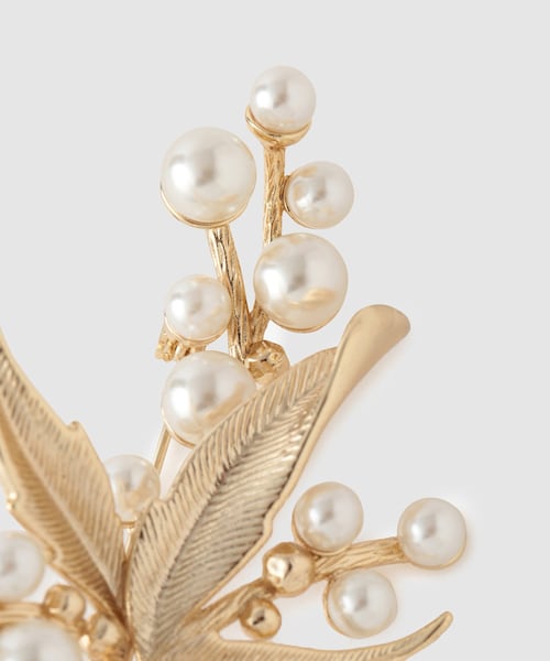ROPE'（ロペ）の「パールブーケモチーフブローチ（ブローチ/コサージュ・レディース・ゴールド/シルバー・F）」の5枚目の写真