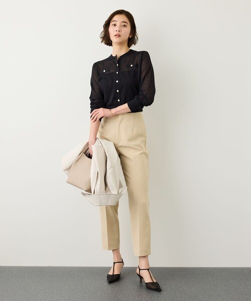 ROPE'(ロペ)の「LEVITA 金ボタンクルーネックシアーカーディガン/接触冷感・イージーケア(カーディガン/ボレロ・レディース・ブラック/ベージュ/レッド・F)」の21枚目の写真