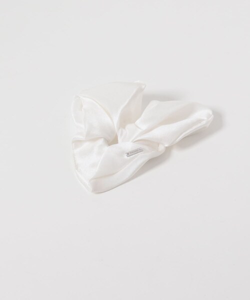 URBAN RESEARCH ROSSO（アーバンリサーチロッソ）の「heyep　Silk Heart Scrunchie Medium（ヘアゴム・レディース・BLACK/WHITE・-）」の5枚目の写真