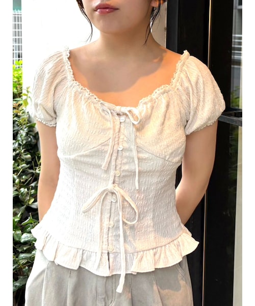 CALNAMUR（カルナムール）の「フリルカラーシャツ（シャツ/ブラウス・レディース・オフホワイト/ネイビー/ブラウン・F）」の2枚目の写真