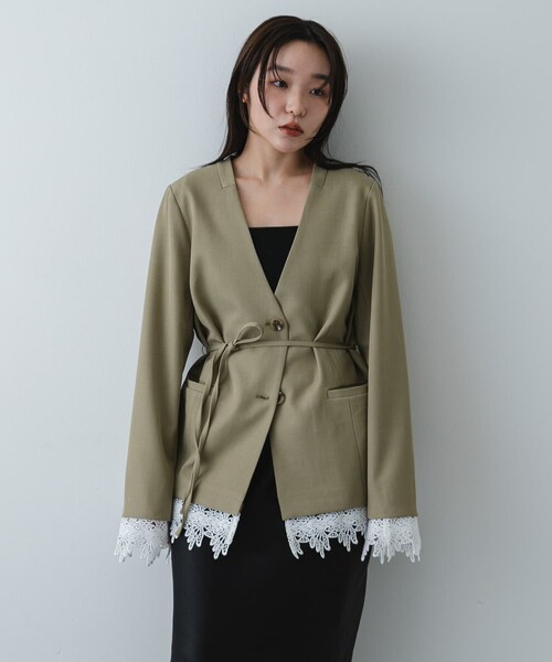 SENSE OF PLACE by URBAN RESEARCH(センスオブプレイスバイアーバンリサーチ)の「レースレイヤードノーカラージャケット(ノーカラージャケット・レディース・BLACK/Y.BEIGE・One)」の14枚目の写真