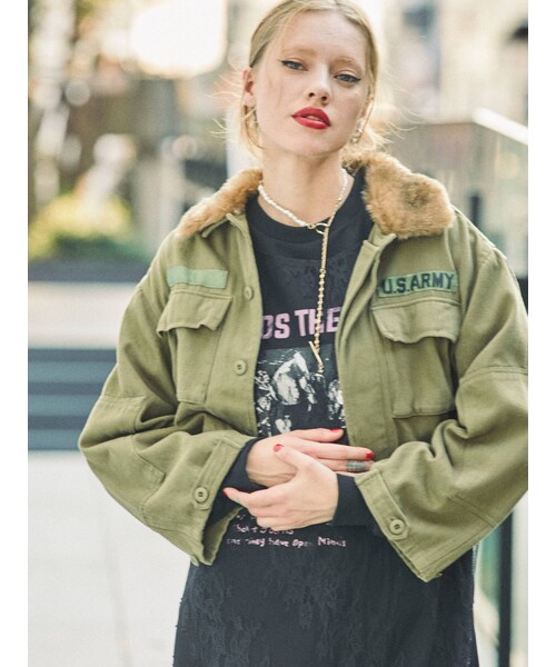 jouetie（ジュエティ）の「ミリタリーショートジャケット（テーラードジャケット・レディース・ベージュ/カーキ/ブラック・M）」の13枚目の写真