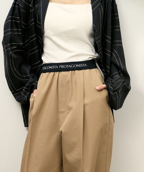 ADAM ET ROPE'(アダムエロペ)の「【PROTAGONISTA for ADAM ET ROPE'】別注 撥水 Chino Pants(チノパンツ・レディース・ベージュ・0/1)」の9枚目の写真