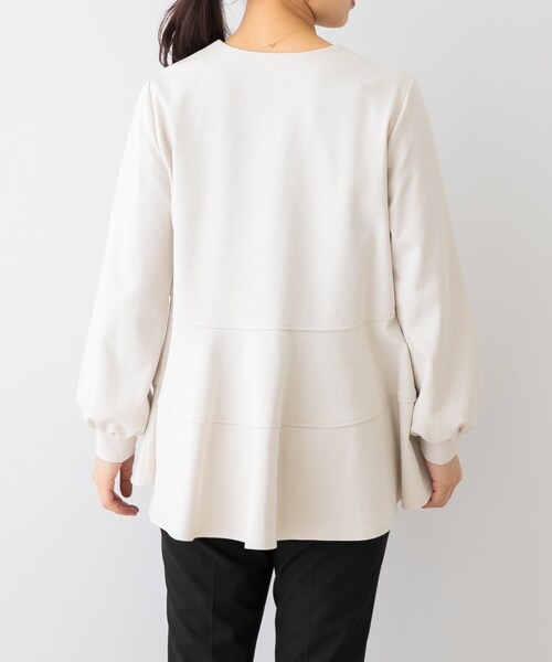 URBAN RESEARCH ROSSO（アーバンリサーチロッソ）の「F by ROSSO　ペプラムカットプルオーバー（Tシャツ/カットソー・レディース・ECRU/BLACK・FREE）」の4枚目の写真